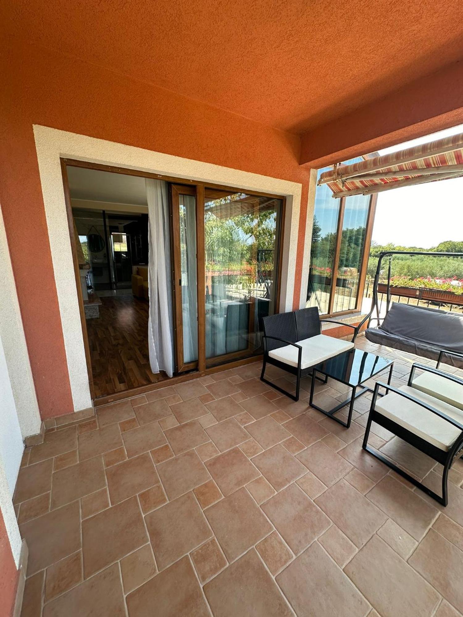 Hotel Natura Vilanija Buitenkant foto
